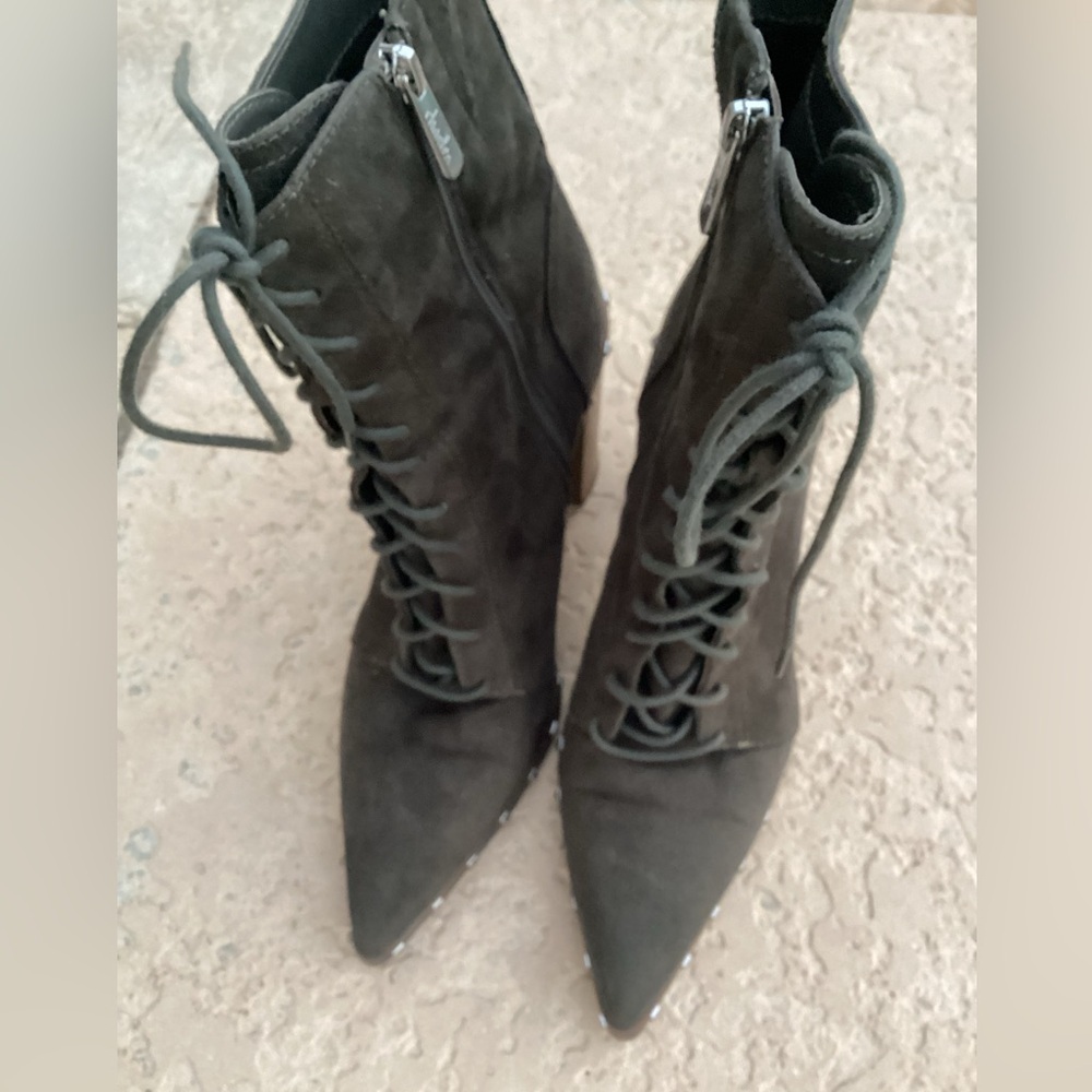 Charles By Charles David Boots Womens Size 8.5MGreen Duffy Lace Up Studded Ankle - Picture 2 of 4